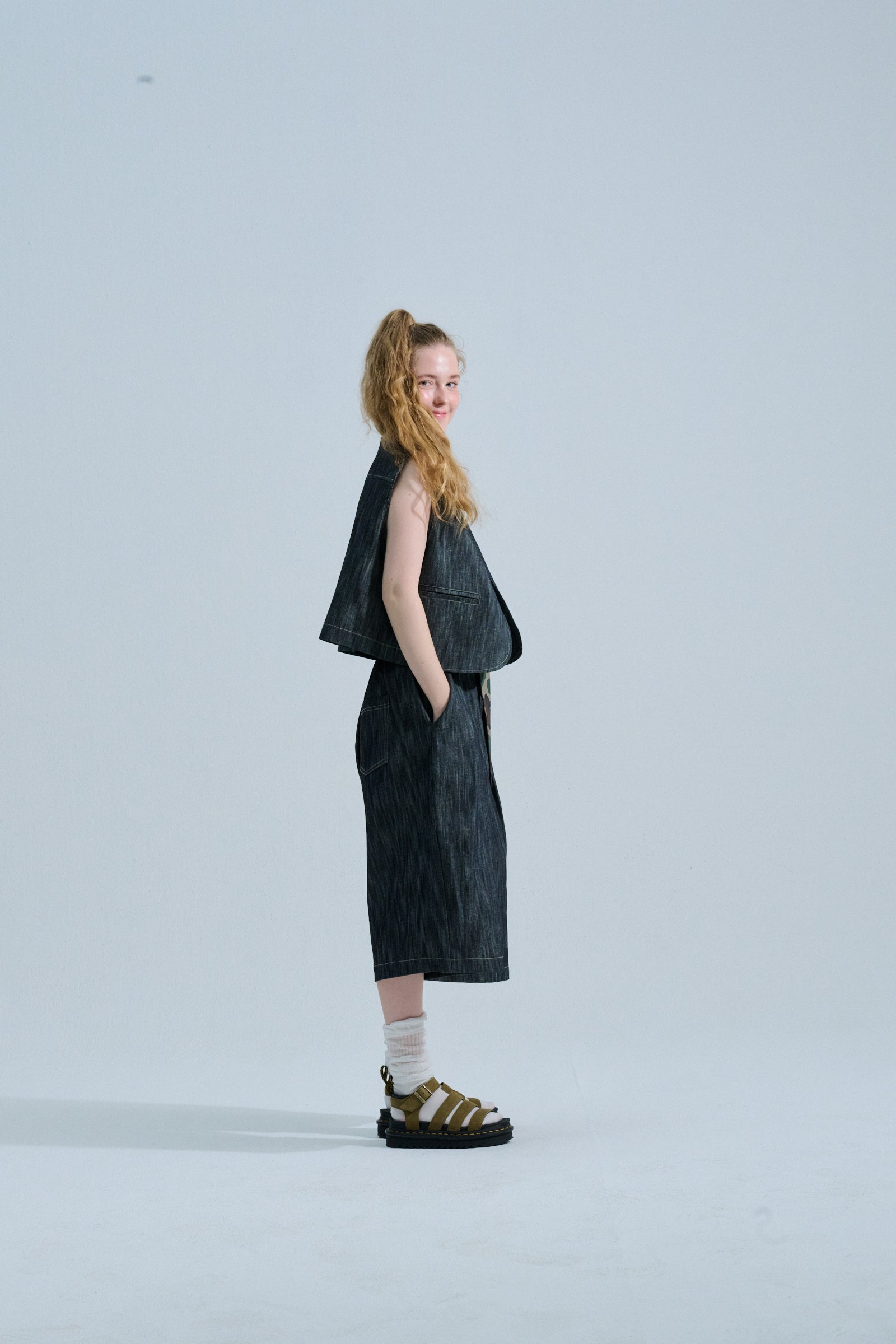 텔미 VEST