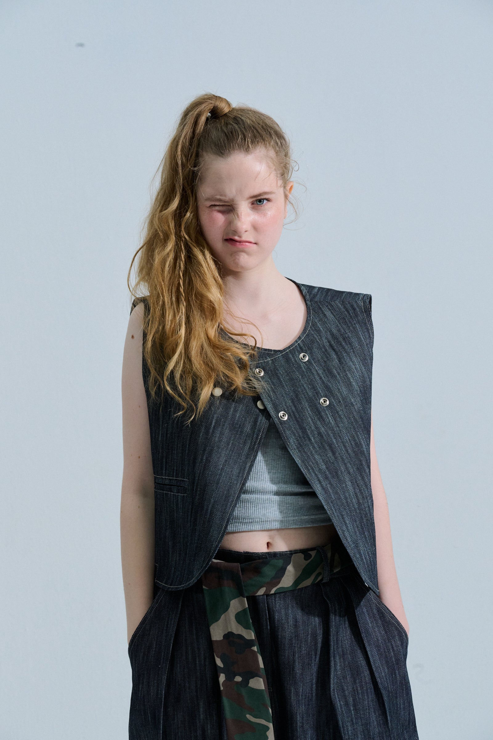텔미 VEST