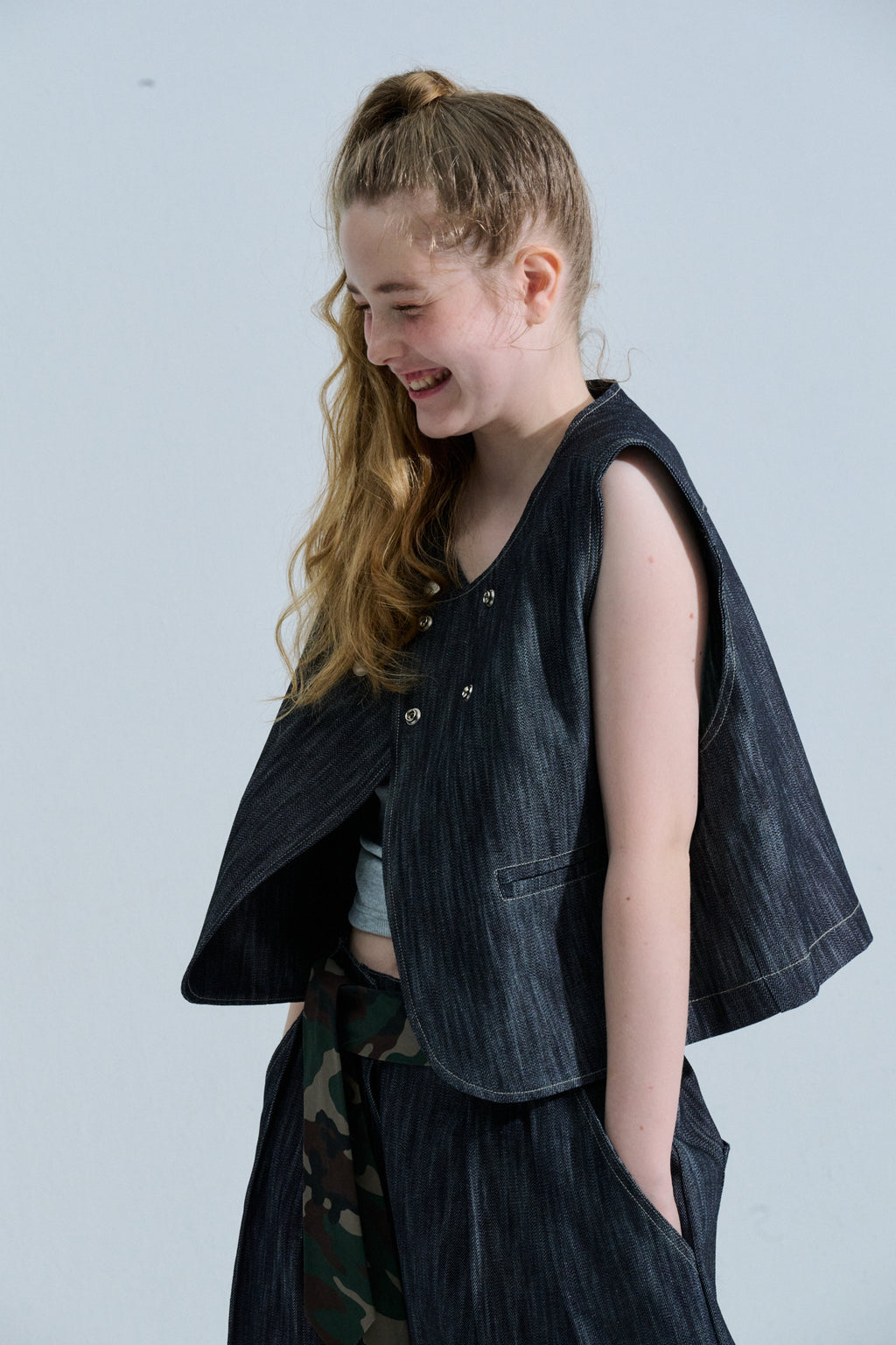 텔미 VEST